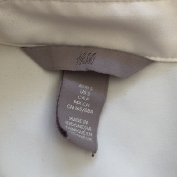 H&M Button Down - Picture 2 of 5